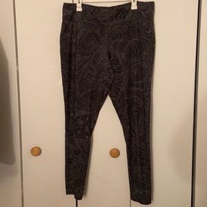 Black and white leggings